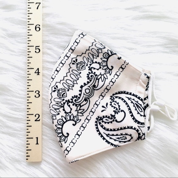 LAST ONE! Tory Burch White Black Fabric Face Mask - Picture 3 of 8